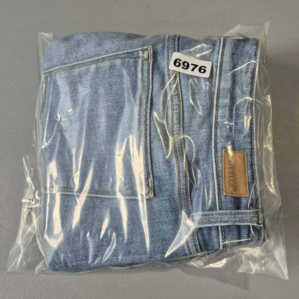 Judy Blue Shorts Womens XL Denim Jean Mid Rise Cuffed‎ Stretch Distressed Summer